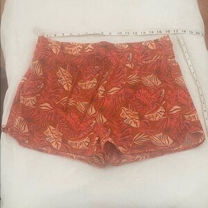 Eddie Bauer SPF 50 Lightweight Tropical Leaf Drawstring Athletic Shorts
